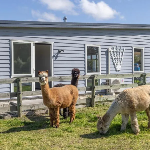 Alpaca Serenity Farmhouse, hotel v destinaci Sandy Knolls