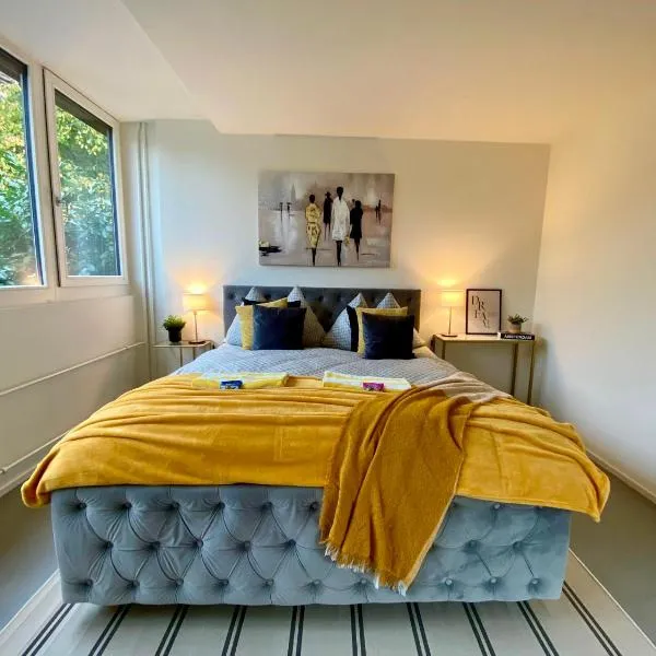 120m2 modern 3-Bedroom Loft in Zürich, hotel in Zurich