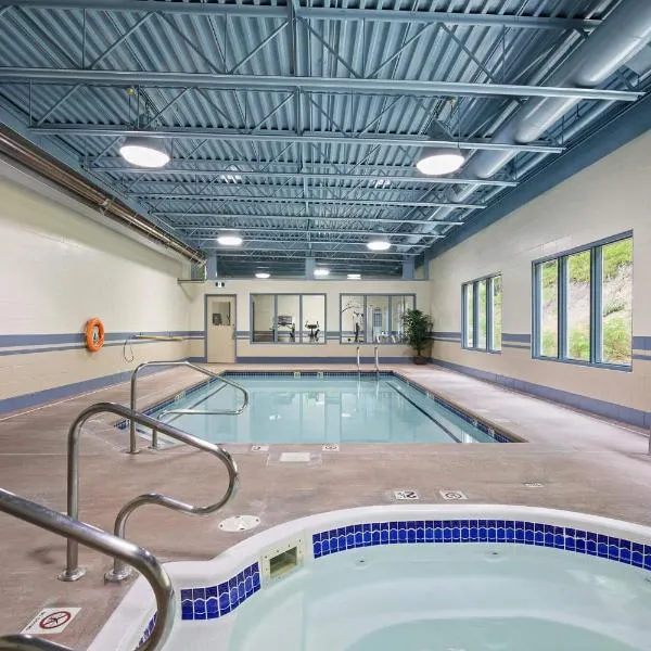 Glenwood Inn & Suites, hotel v destinaci Trail