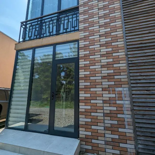Eco House, hotel v destinaci Ureki