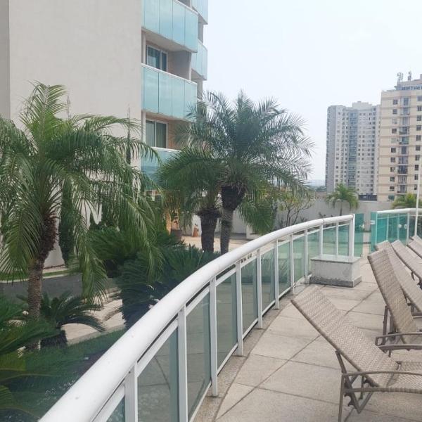 Flat com varanda, quarto de Morador Hotel 106b