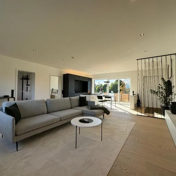 Neues Repräsentatives Designer Loft im Herzen Bayerns, hotel v destinaci Zolling