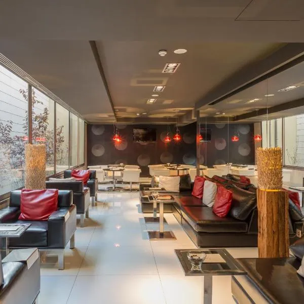 Porto Trindade Hotel, hotel i Porto