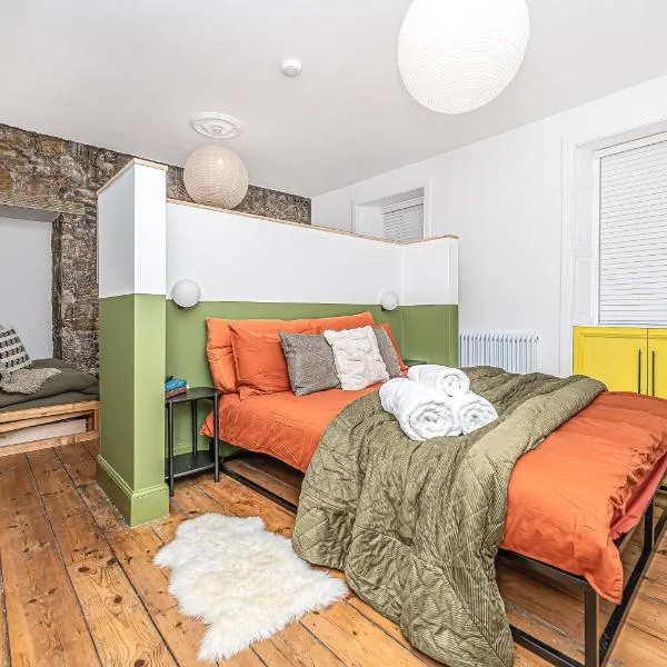 Funky Studio By The Beach, hotel v destinaci Fife