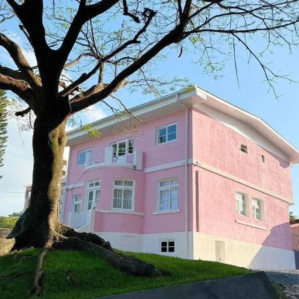 Pousada Encanto da Vila, hotel v destinaci Blumenau