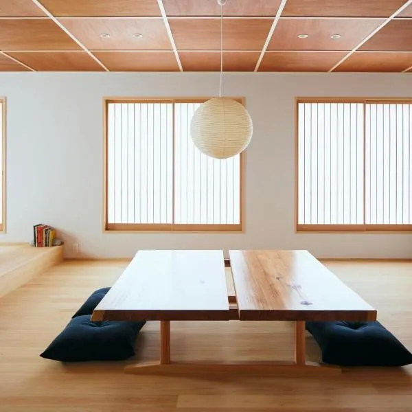 Yellow House Kuruwa、葉山町のホテル