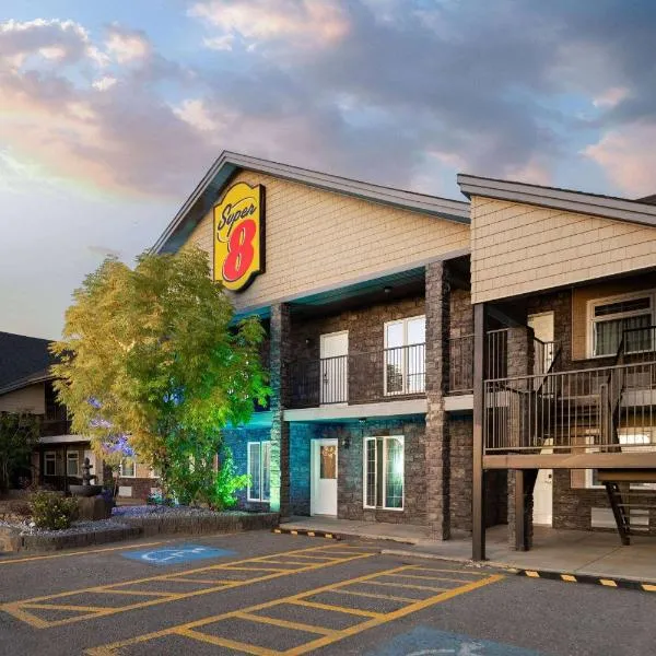 Super 8 by Wyndham Fort McMurray, hotel v destinaci Fort McMurray