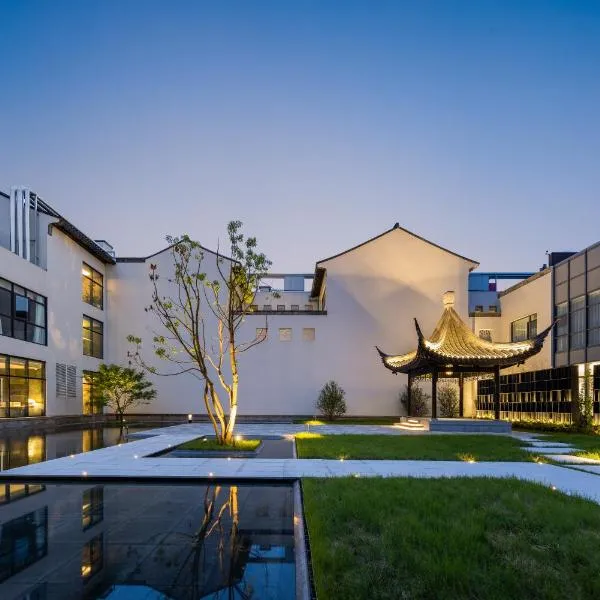 Atour Hotel Suzhou Beisi Pagoda Taohuawu Street, hotel v destinaci Su-čou