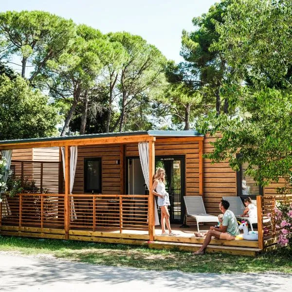 Zaton Holiday Resort Mobile Homes, hotel v destinaci Nin