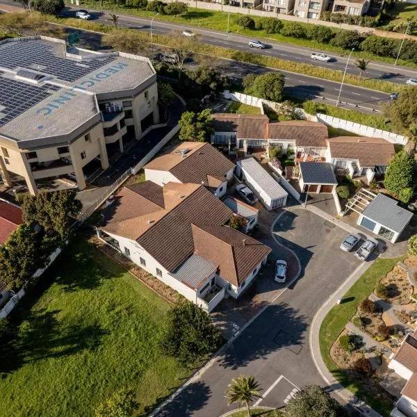 Cape Panorama Lodge، فندق في Plattekloof