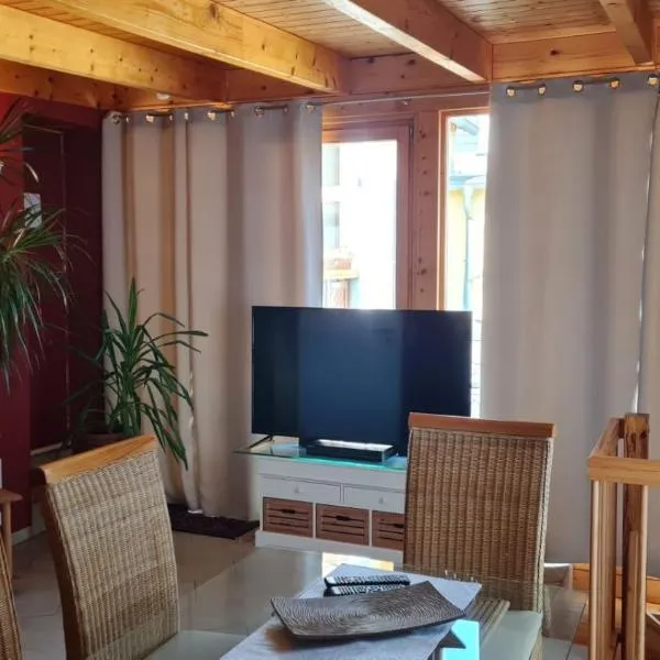 Ferienwohnung Blumenberg, hotel v destinaci Staßfurt