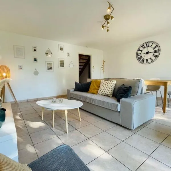 Beautiful renovated house in a residential area, viešbutis mieste Véretz