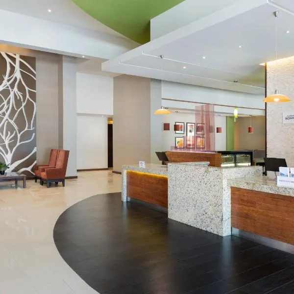 Courtyard by Marriott Ciudad del Carmen Campeche, hotel in Ciudad del Carmen
