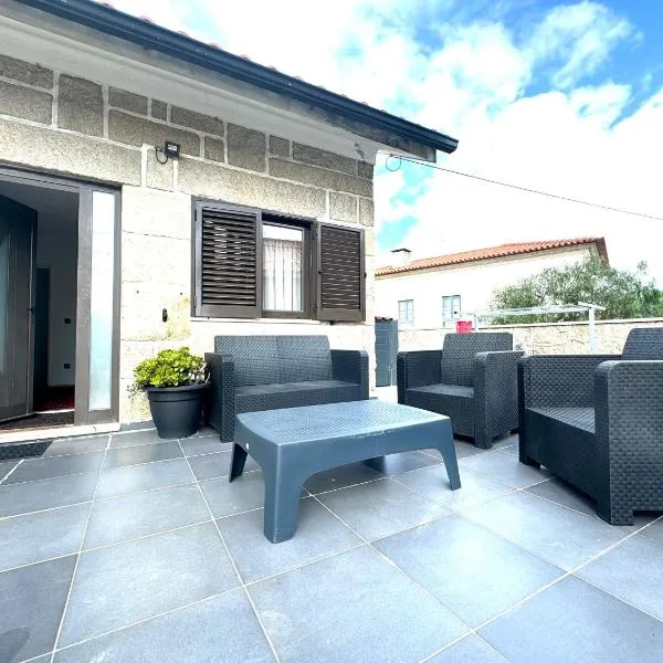 Casa Avô Cantoneiro - Cepães Marinhas, hotel in Cepães