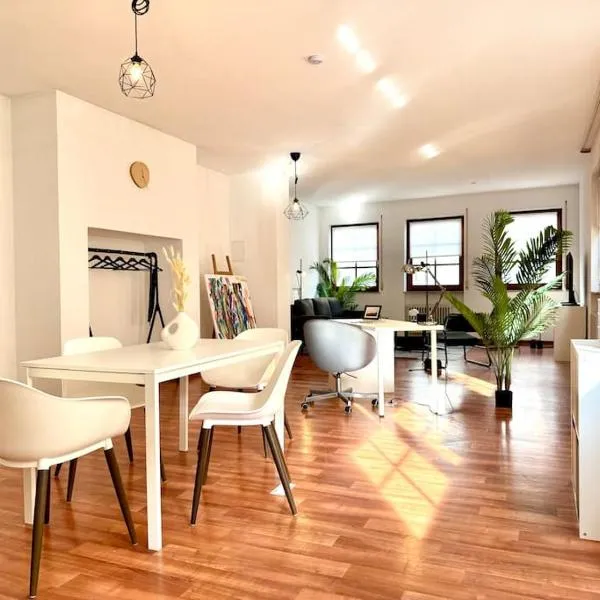 Stylisches Loft-Apartment in der Stadtmitte - PAUL -, hotel in Bad Mergentheim