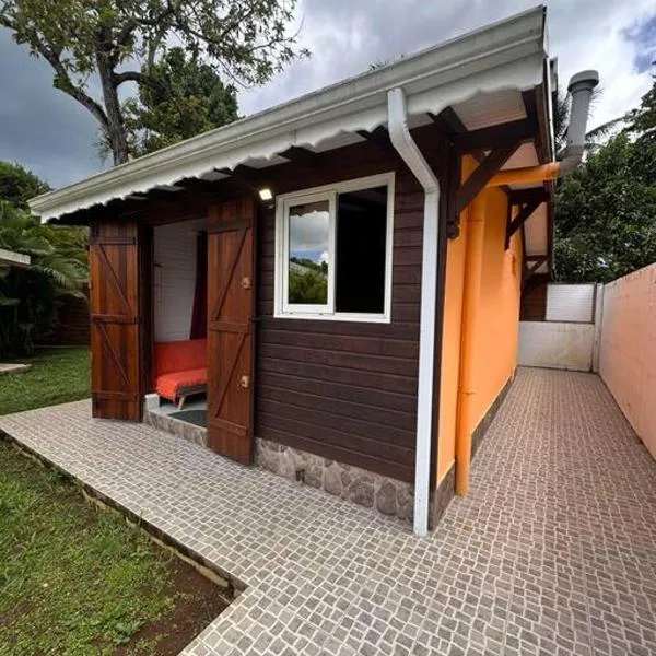 Bungalow Kakao chez Nico, hotel v destinaci Baie-Mahault
