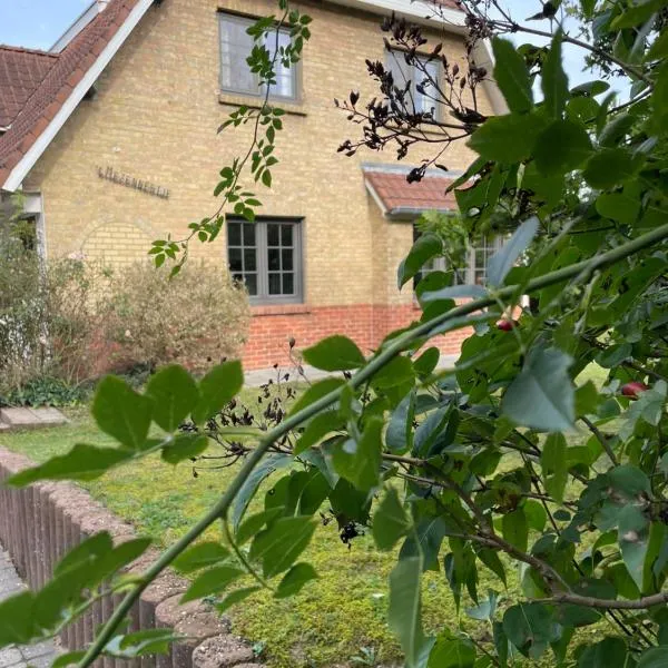villa mezennestje, hotel v destinaci Oostduinkerke