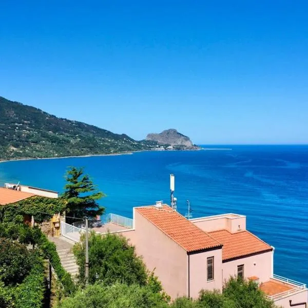 Dimora Rosetta - Appartamento panoramico a pochi minuti dalla spiaggia, khách sạn ở SantʼAmbrogio