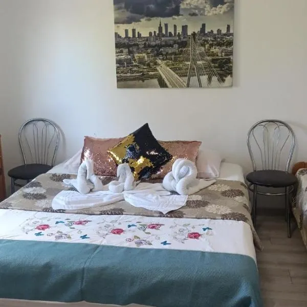 Ночлеги - HOSTEL, hotel in Tarnowo Podgórne
