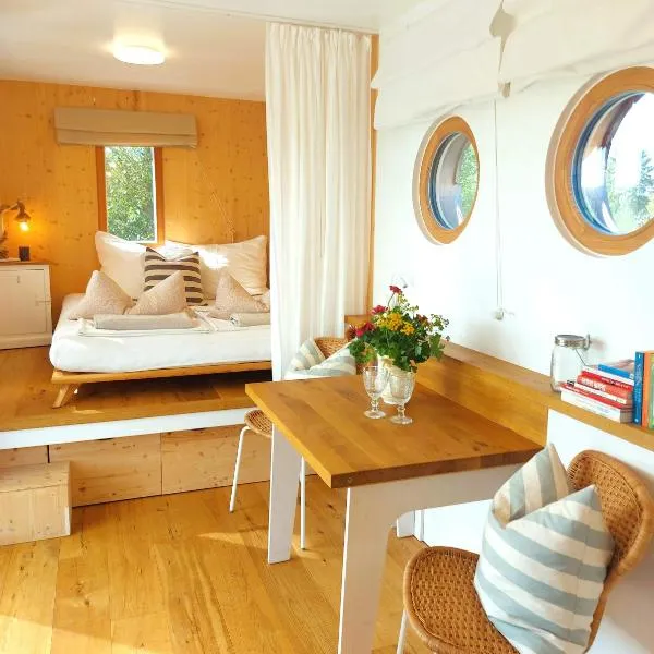 Tiny Haus "Mrs Green" - Boutique Loft Nina&Susanne, hotel in Drosendorf