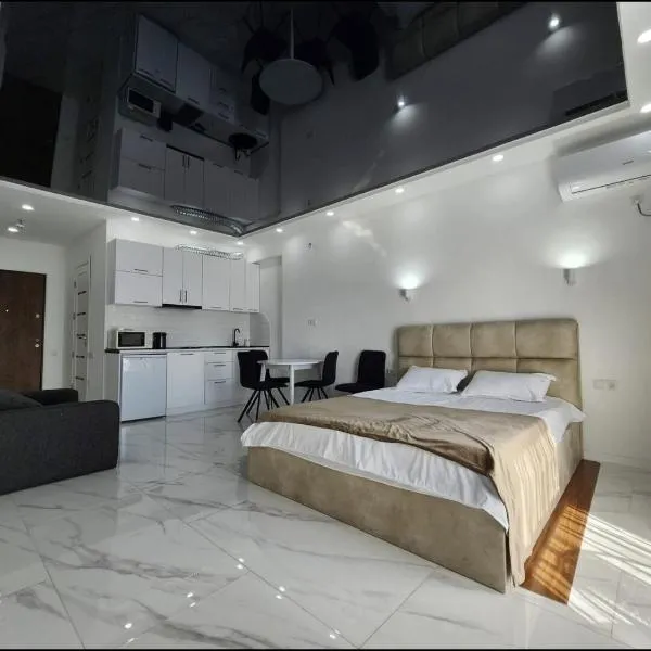 Lela, khách sạn ở Angisa