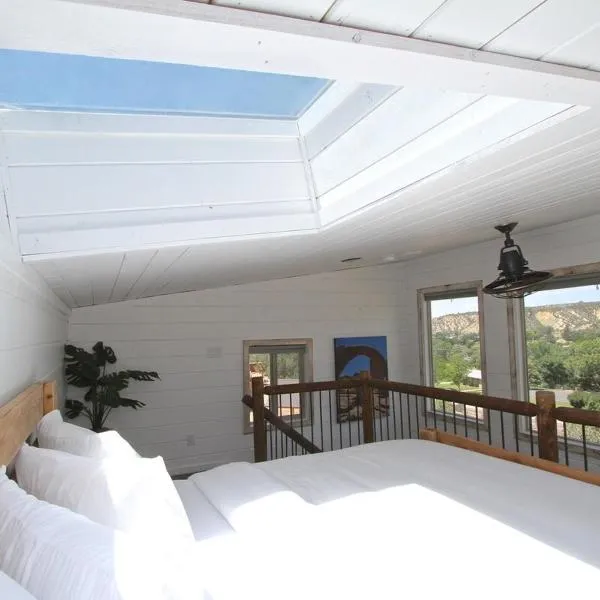 Treetop #4 at East Zion Resort, hotel in Orderville