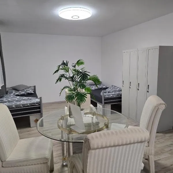 Big City Apartment Krefeld with Balcony, hotel a Krefeld