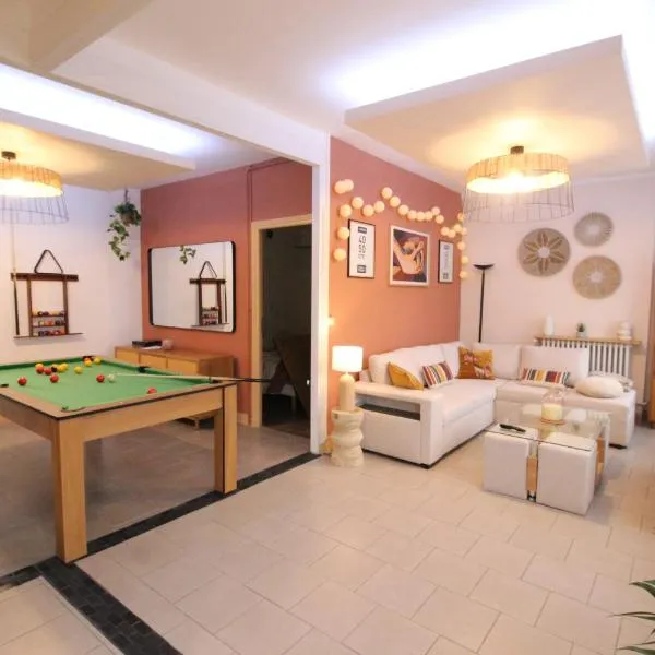 Plain-Pied - 5 couchages - Billard - BabyFoot - Terrasse - Jardin - Véranda - 4 chambres & canapé convertible - Netflix - Amazon Prime - WIFI - Stationnement gratuit devant - Verdun Centre - Géré par Presta-Zen'Services, hotel di Verdun-sur-Meuse