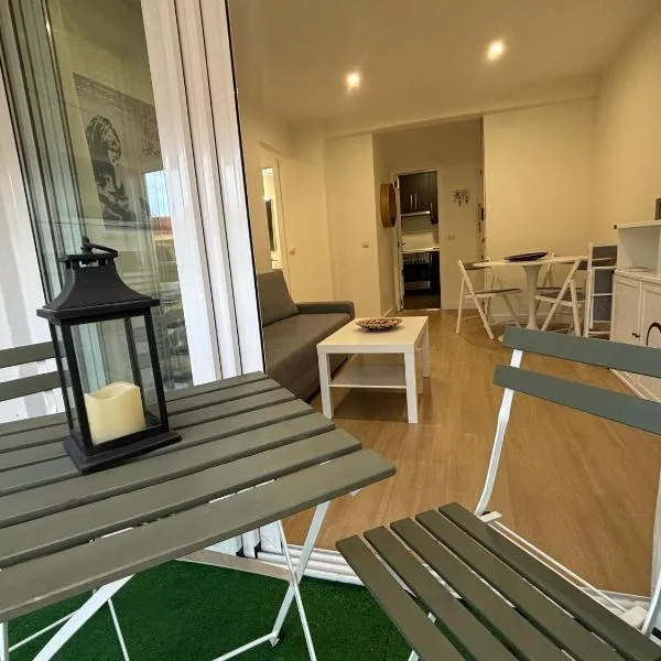 Espacioso Apartamento Familiar con terraza en Aranjuez - Confort, Tranquilidad y Netflix Incluido, hotel in Aranjuez