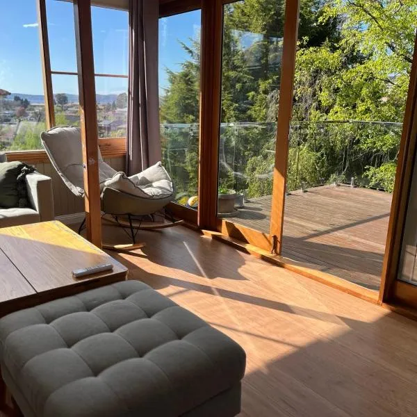 Down to the Green Homestay, Hotel in West Hobart