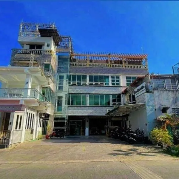 Queen Maricel Inn、ビラクのホテル