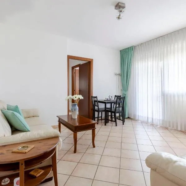 Da Carla 2 camere 2 bagni spazioso appartamento, hotel em Settebagni