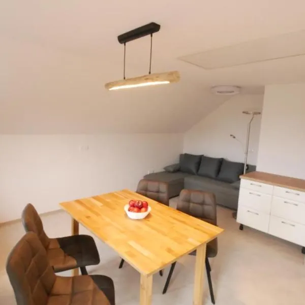 Ferienwohnung Steintal, ξενοδοχείο σε Tieschen