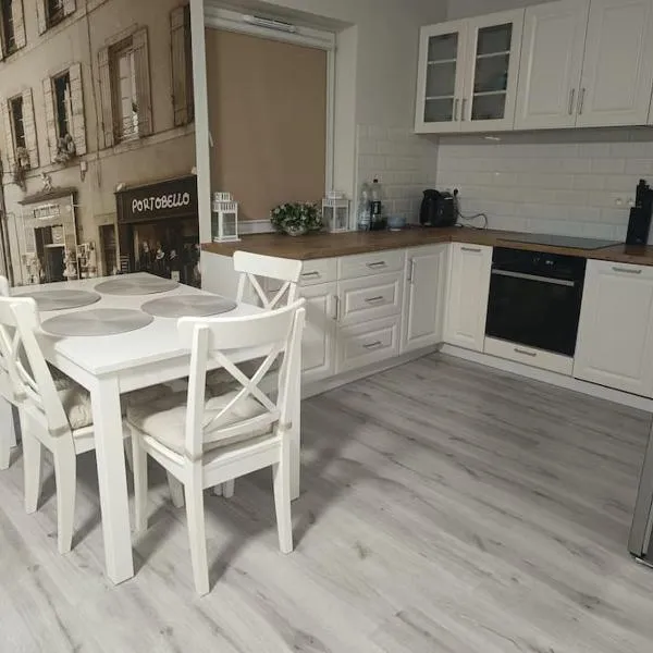 Apartament pod Złotym Bocianem, hotel in Świdnica