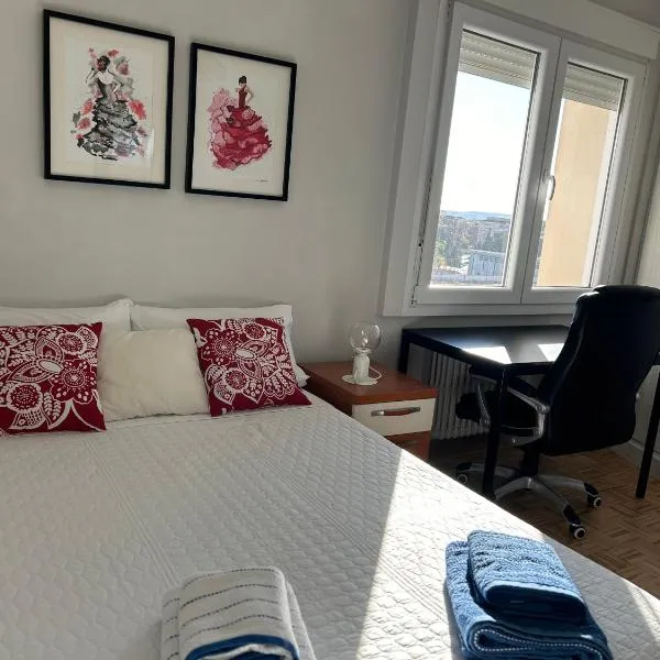 Habitación doble con baño privado en el centro de Granada, hotel a Granada