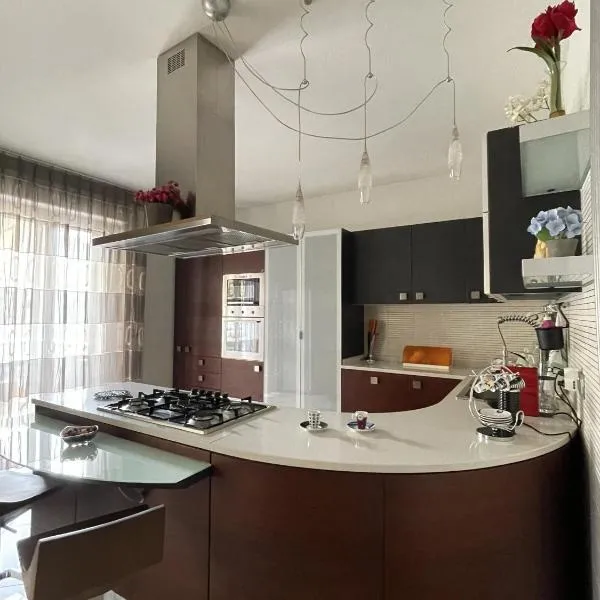 Suite Gravina + box auto privato, hotel v destinaci Gravina in Puglia