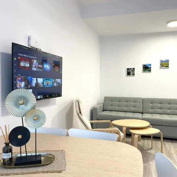 Riverside Lindas Apartment close to Kalinderu, hotel en Zamora