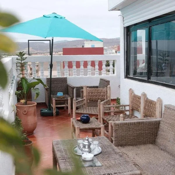 Black Pearl surf yoga and skate house, hotel in Tamraght Ouzdar