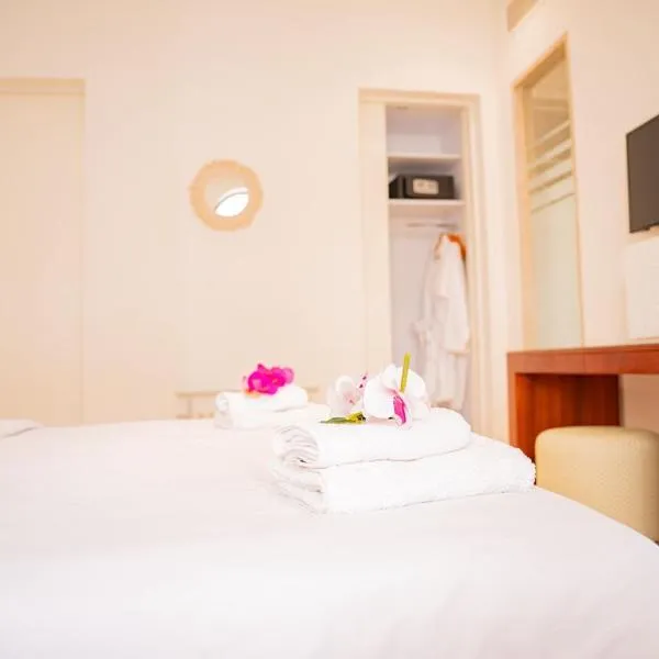 Nayah Stays, Ancient Sands Luxurious Pool Terrace Apartment, hotel in Hurghada