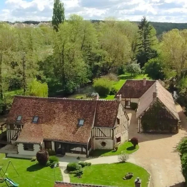 Gîte du Moulin au bord de l eau, hotel v destinaci Vernouillet