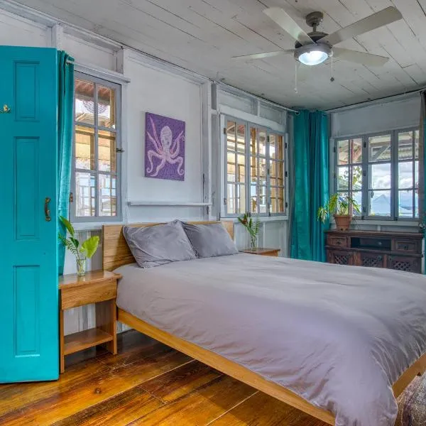 Saigon Bay Bed & Breakfast, hotel v destinaci Bocas del Toro