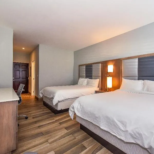 Hidden Haven II - 2 Bed Studio Condo, hotel v destinaci Turtle Cove
