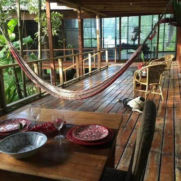 Casa Kike Cahuita, hotel v destinaci Talamanca