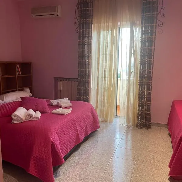 RoMi's house, hotel v destinaci Colonna