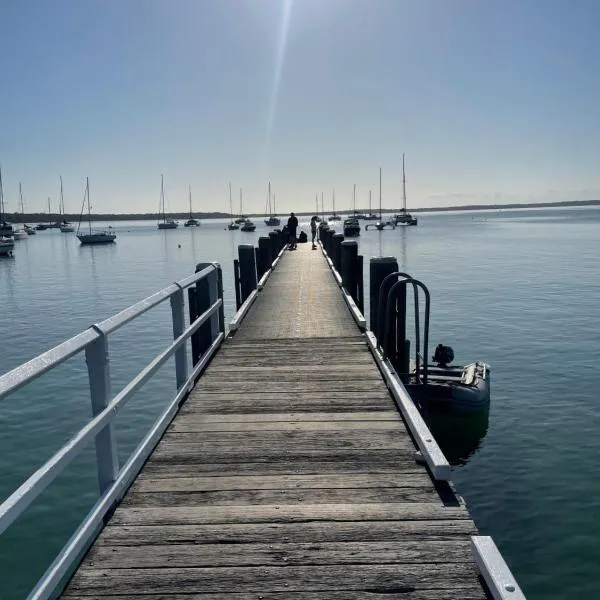 Paws and Pause at The Bay, hotel a Callala Bay