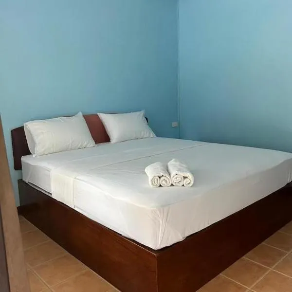 อดัมบังกะโล, hotel u gradu Ao Nang Beach