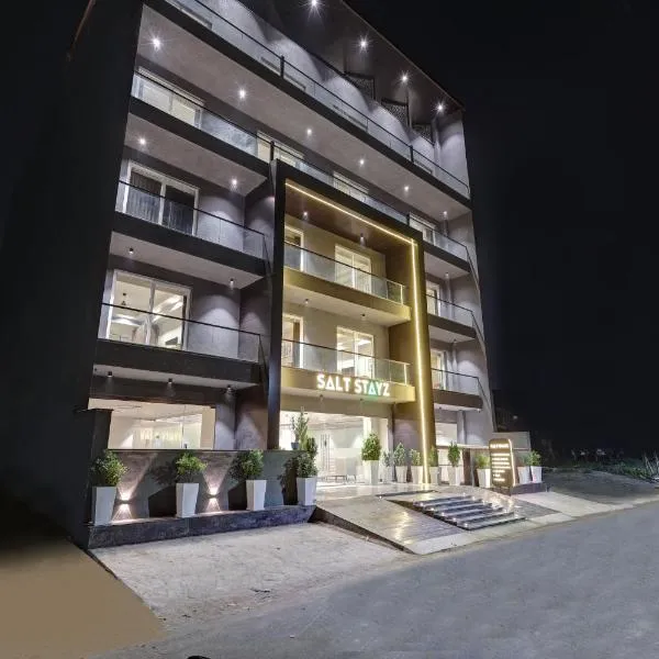 Saltstayz Premier - Golf Course Road & Sector 42, hótel í Gurgaon