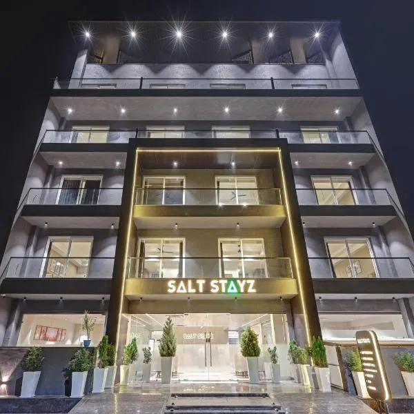 Saltstayz Premier - Golf Course Road & Sector 42, hótel í Gurgaon
