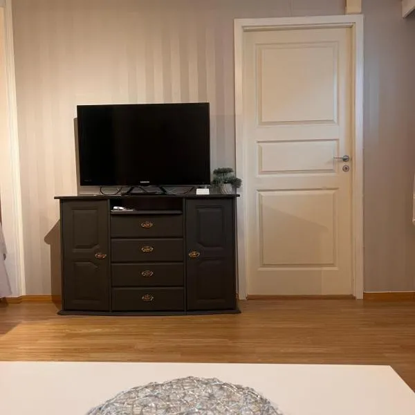 Furuhaugane leilighet, hotell i Florø