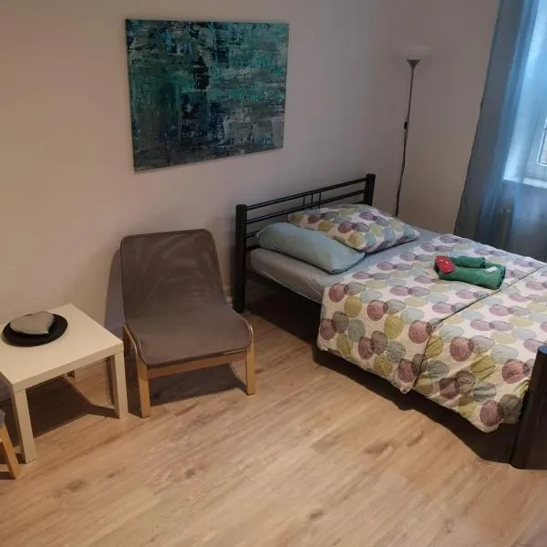 Alicante privat room 5min walk from Railstation, hotel in Koblenz